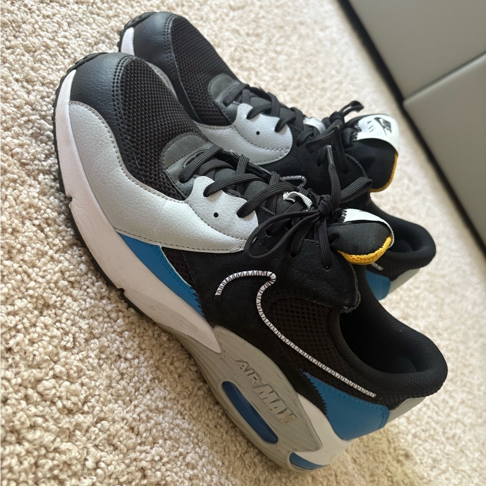 Men’s Nike Black and Gray Athletic Sneakers